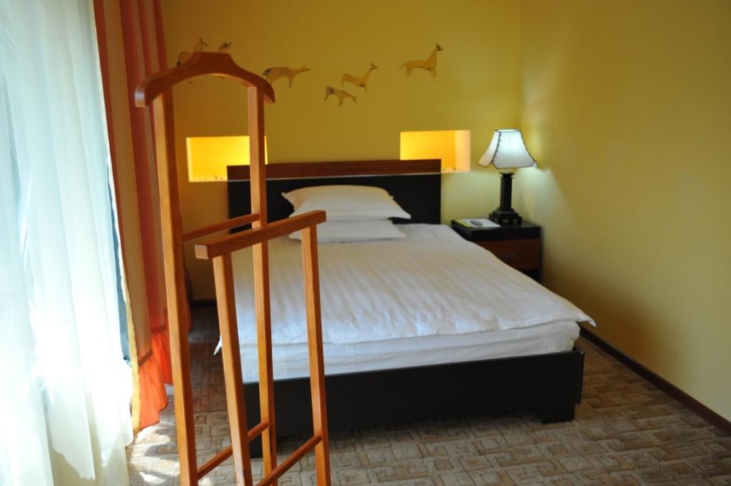 Hotel Artastana Zimmer foto